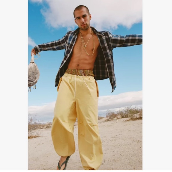 Urban Outfitters BDG Ripstop Balloon Baggy Nylon Parachute Pant